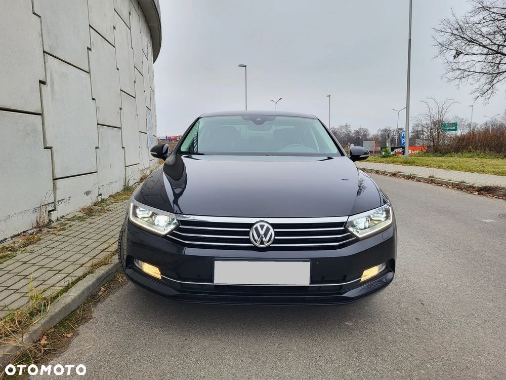 Volkswagen Passat - 2