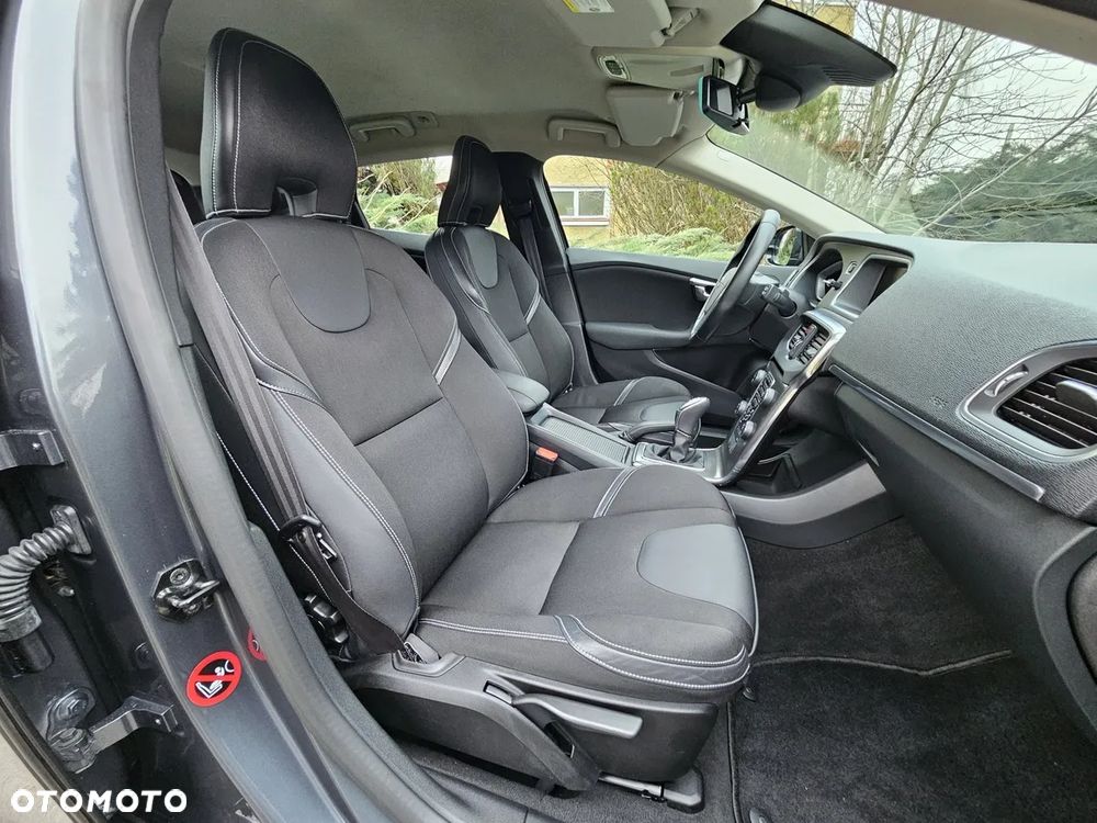 Volvo V40 D2 - 15