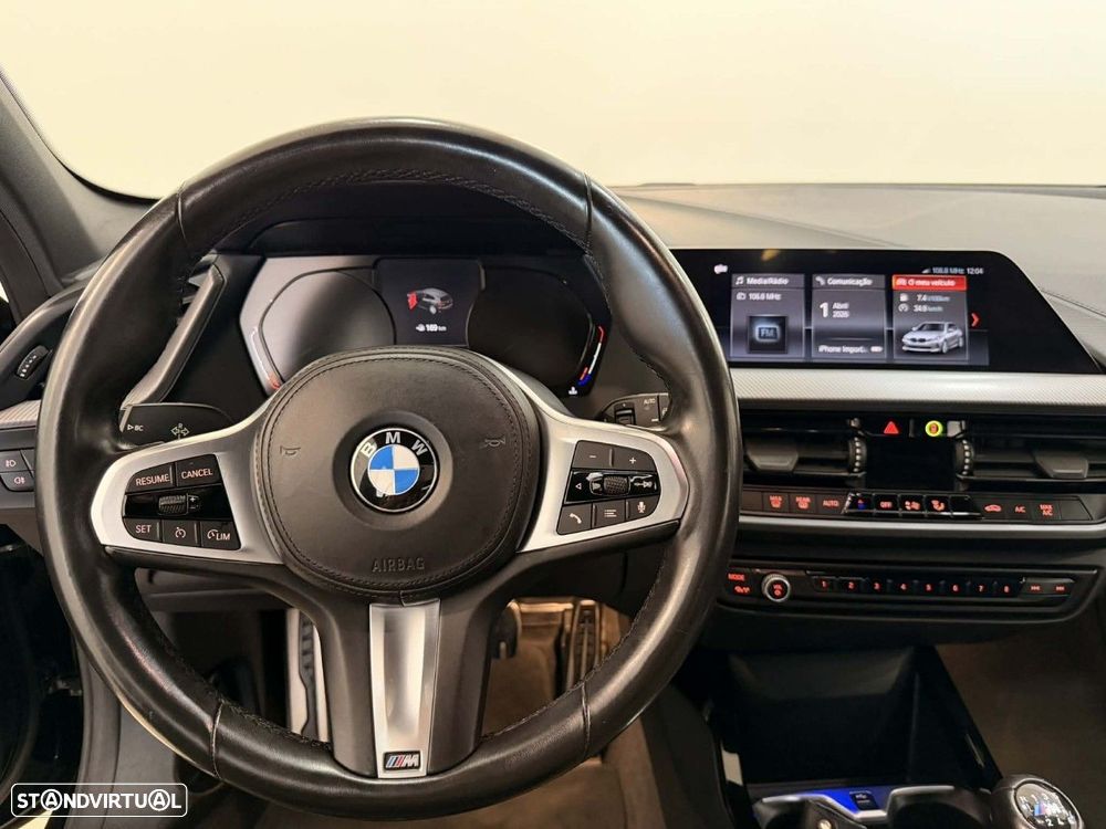 BMW 116 d Pack Desportivo M - 15