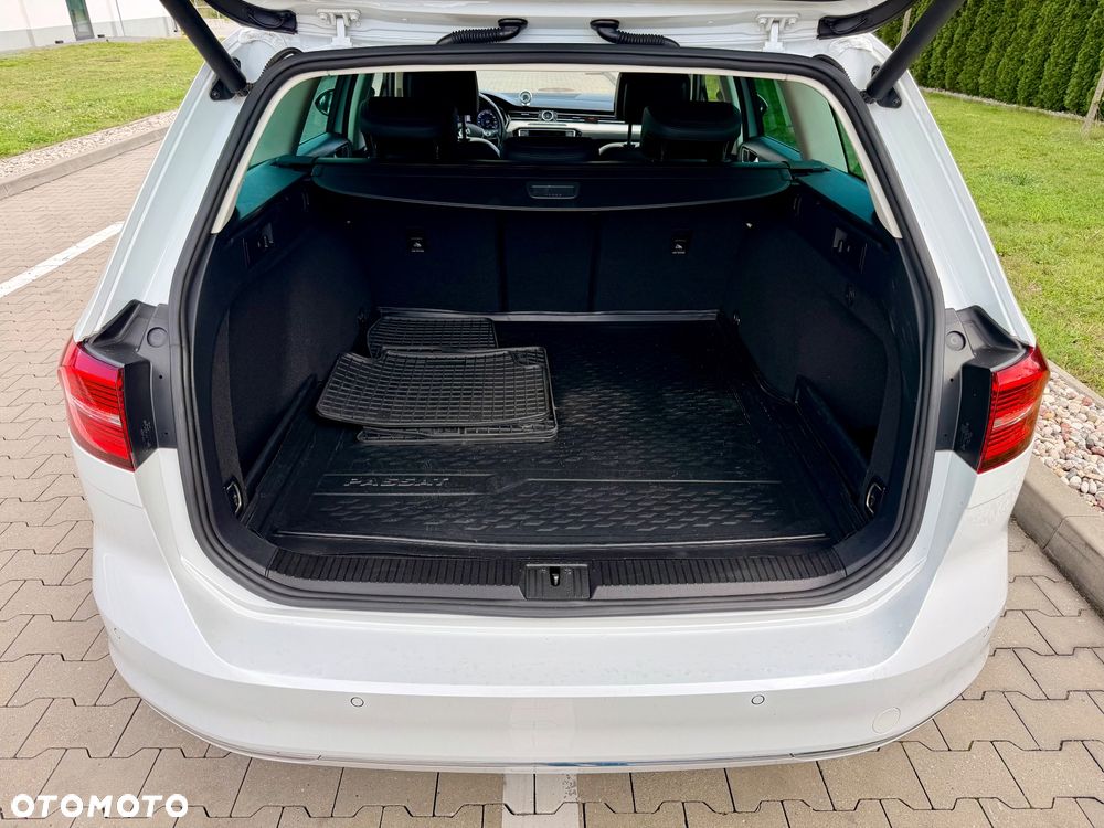 Volkswagen Passat 2.0 TDI SCR Comfortline DSG - 18