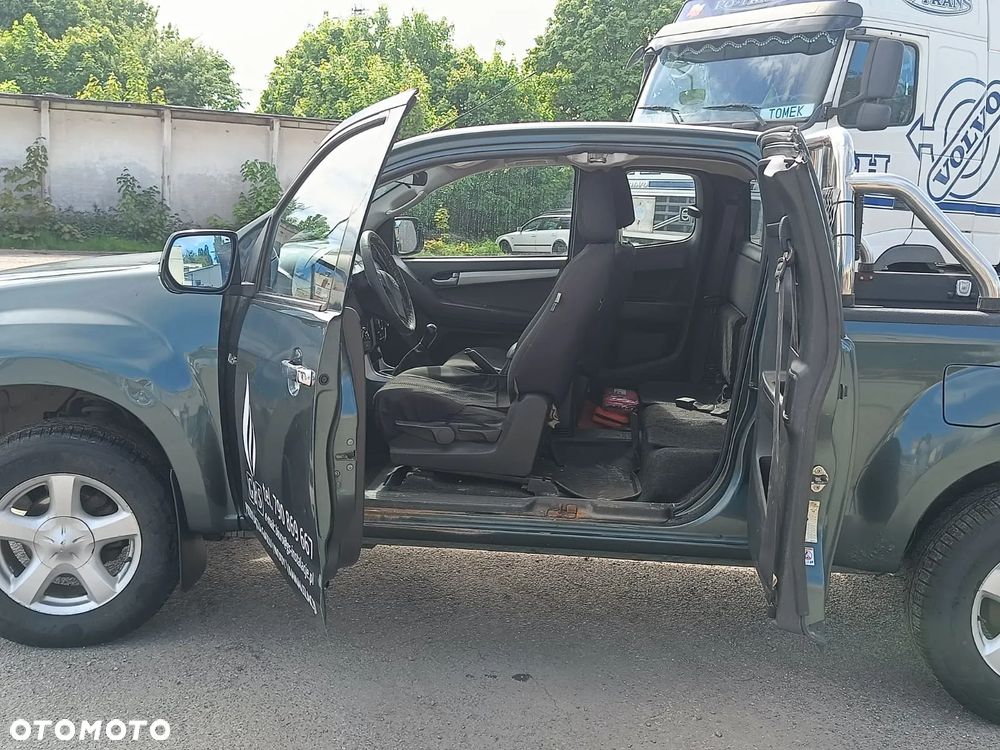 Isuzu D-Max 2.5 DC LS - 10
