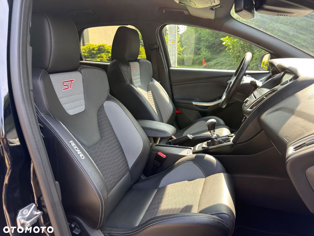 Ford Focus 2.0 TDCi ST mit Leder-Sport-Paket - 7