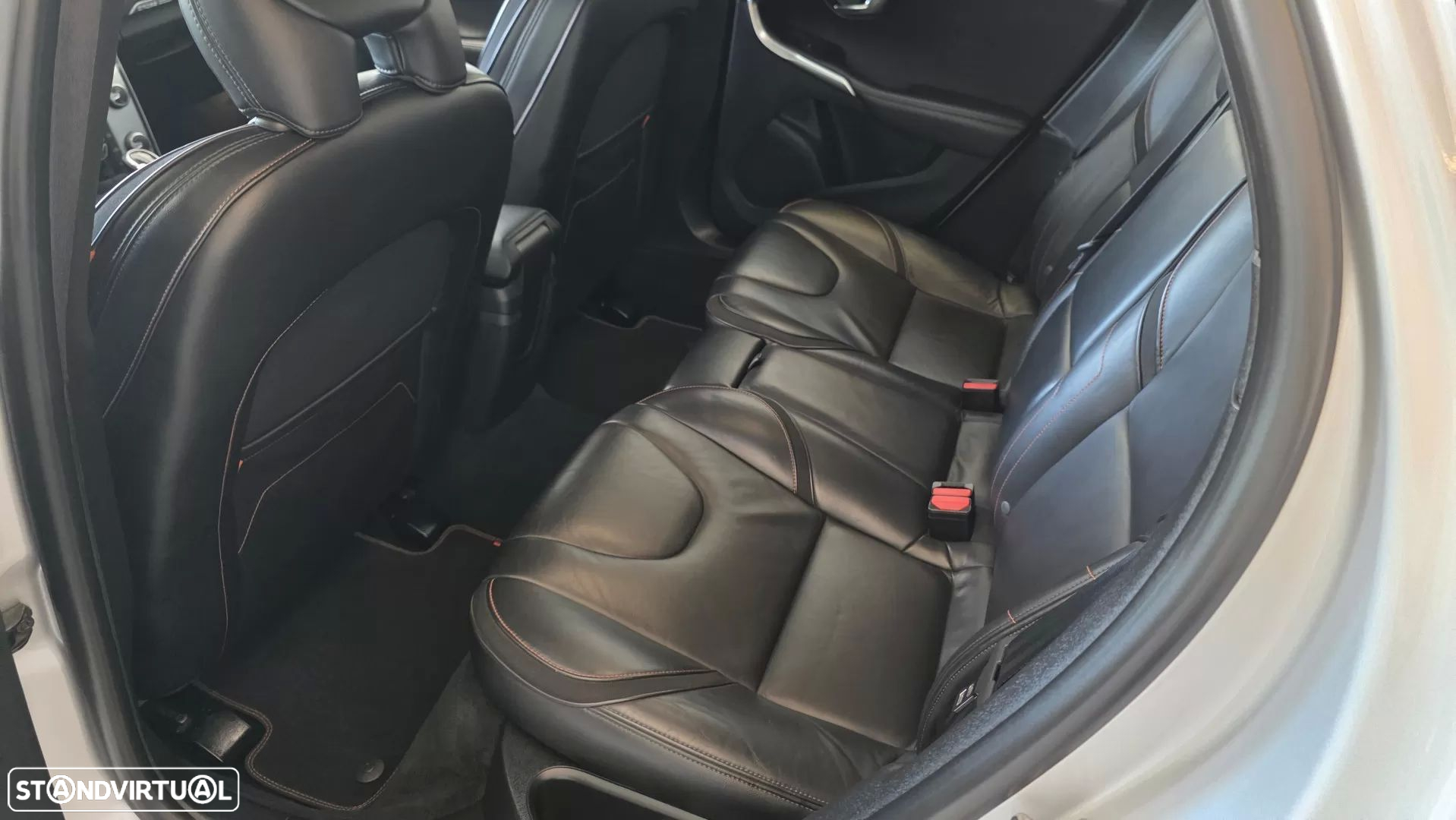 Volvo V40 Cross Country 2.0 D2 VOR Geartronic - 43