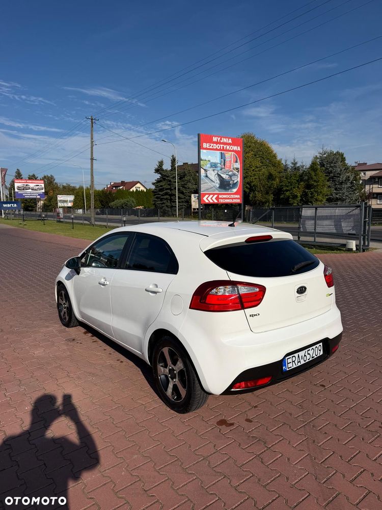 Kia Rio - 6
