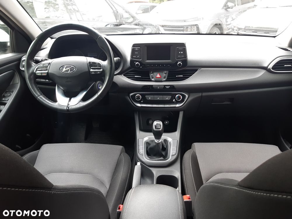 Hyundai i30 1.4 Classic + - 16