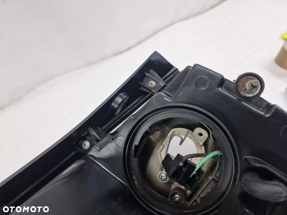 HYUNDAI SANTA FE II 06- LEWA LAMPA PRZEDNIA PRZÓD XENON + PRZETWORNICA , NR 92101-2B1 / 92101-2B120 , NR AUKCJI LA508 - 11