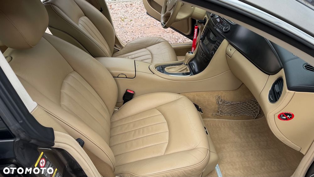 Mercedes-Benz CLS - 33