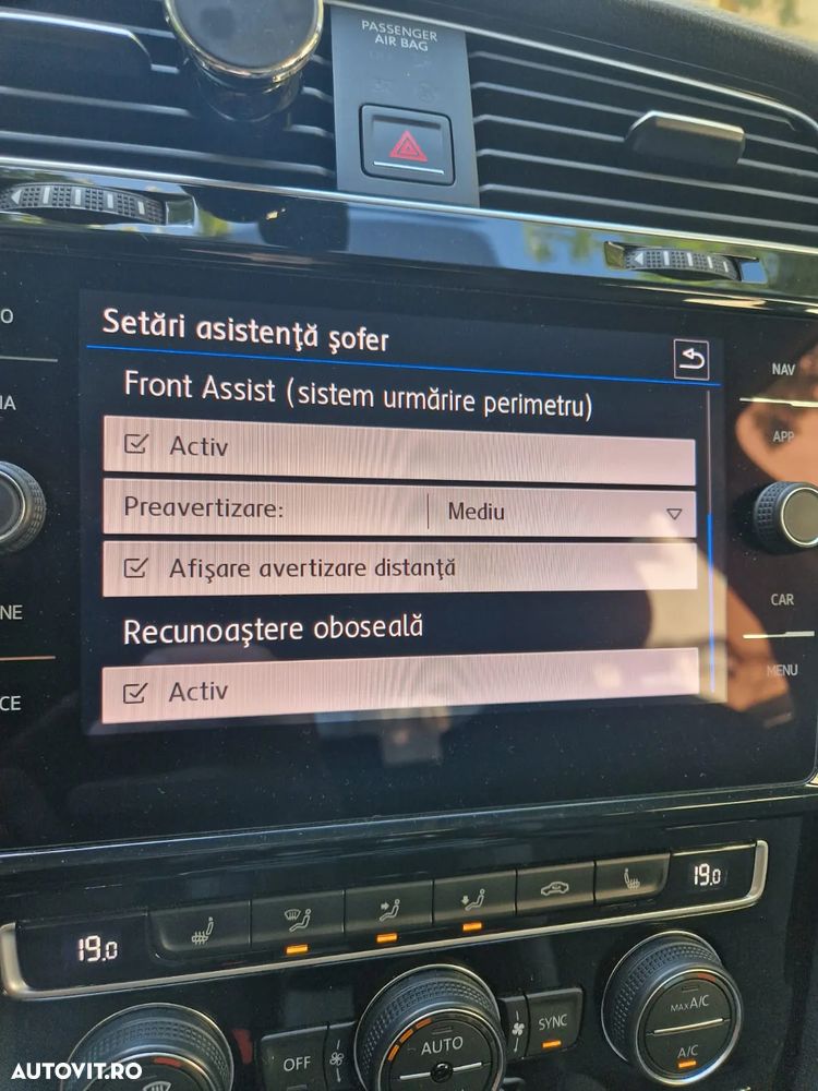 Volkswagen Golf 2.0 TDI Highline - 10