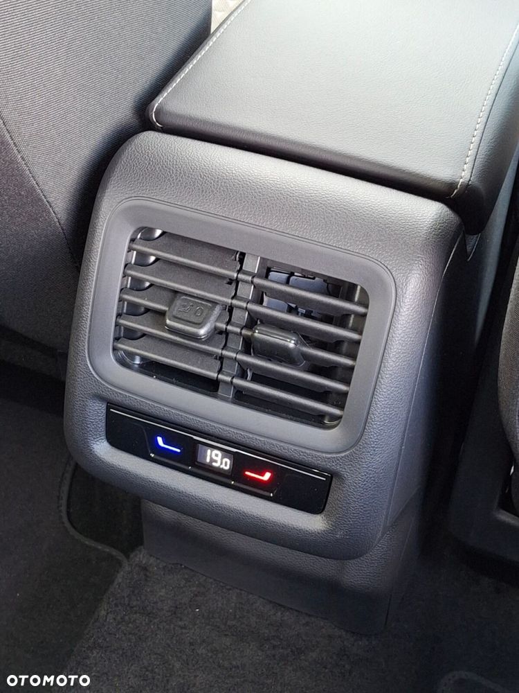 Volkswagen T-Roc 1.5 TSI Life DSG - 25