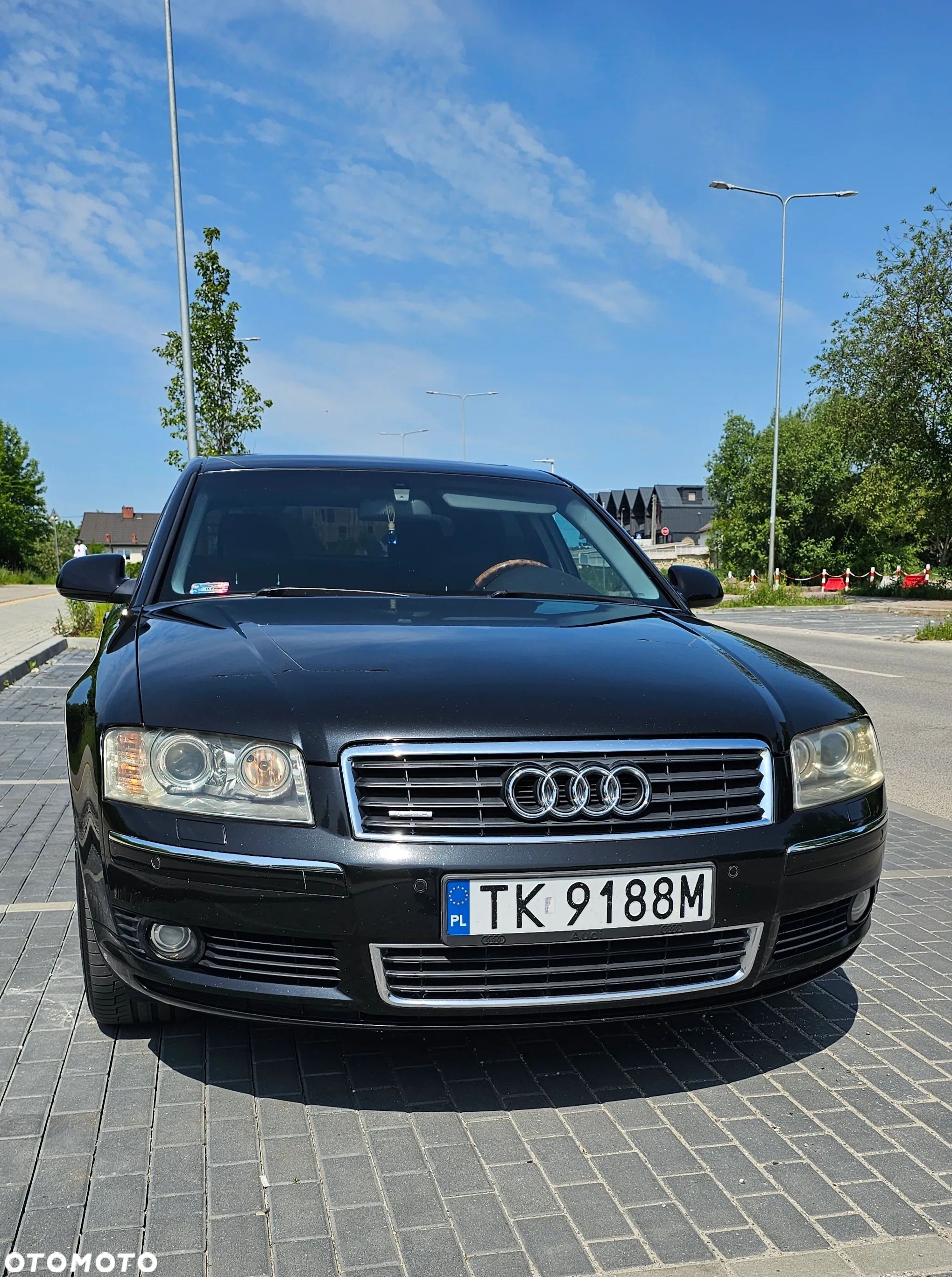 Audi A8 3.7 Quattro - 1