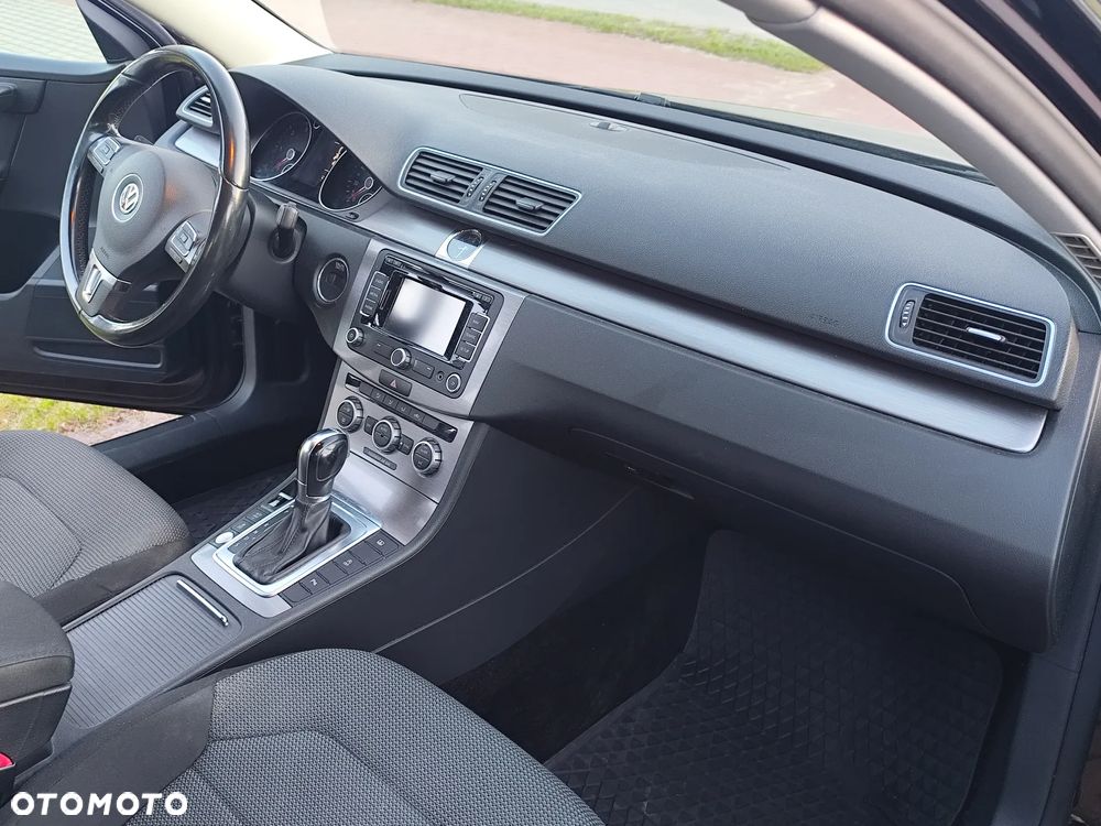 Volkswagen Passat 2.0 TDI Comfortline DSG - 6
