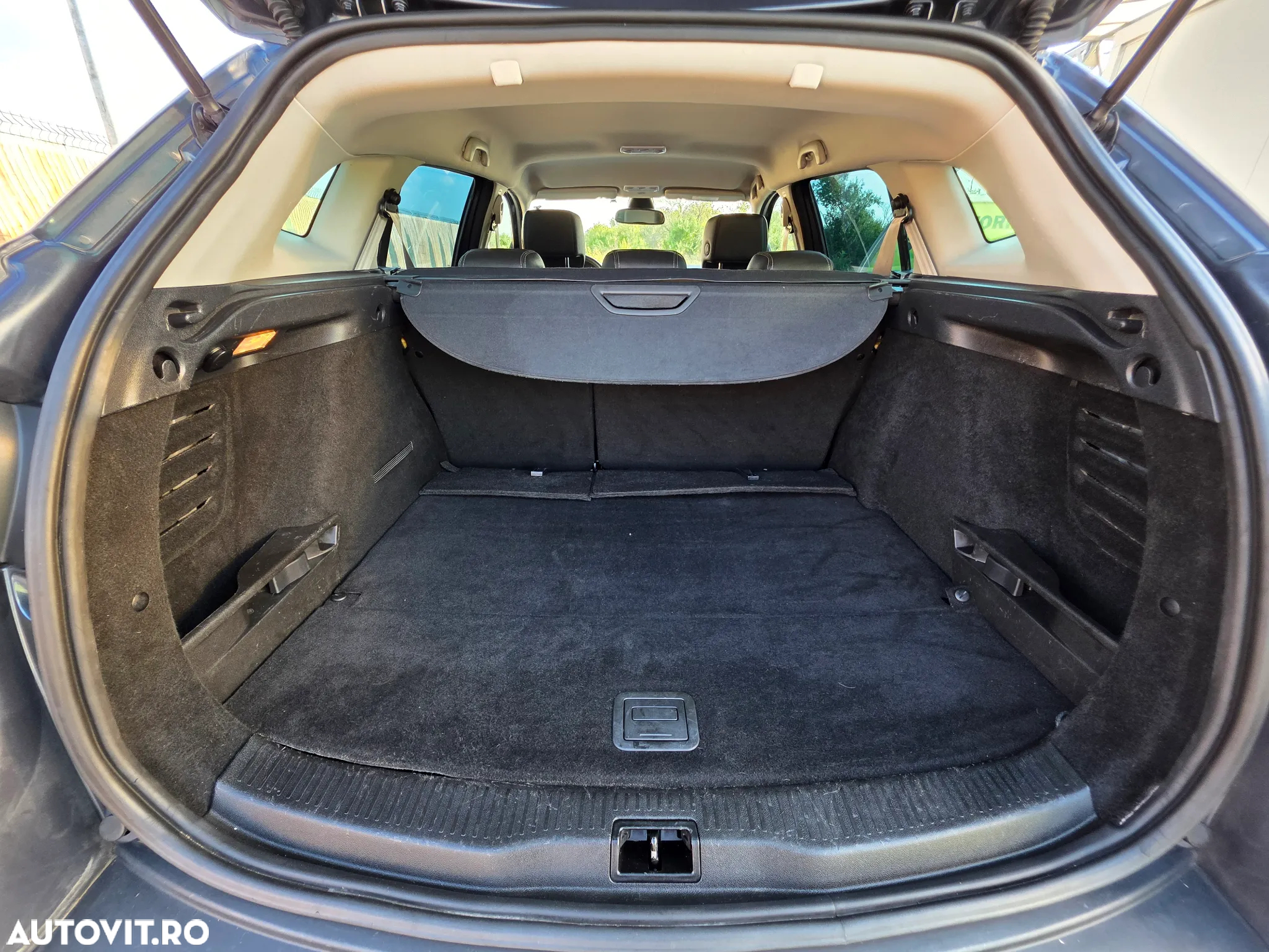 Renault Megane ENERGY dCi 110 Start & Stop Bose Edition - 19
