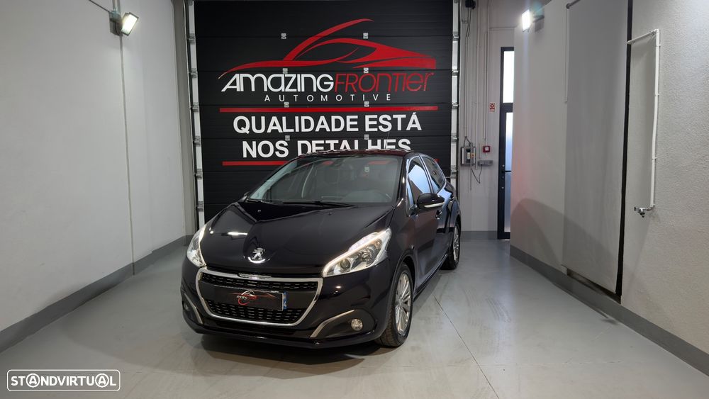 Peugeot 208 1.2 PureTech Signature - 2