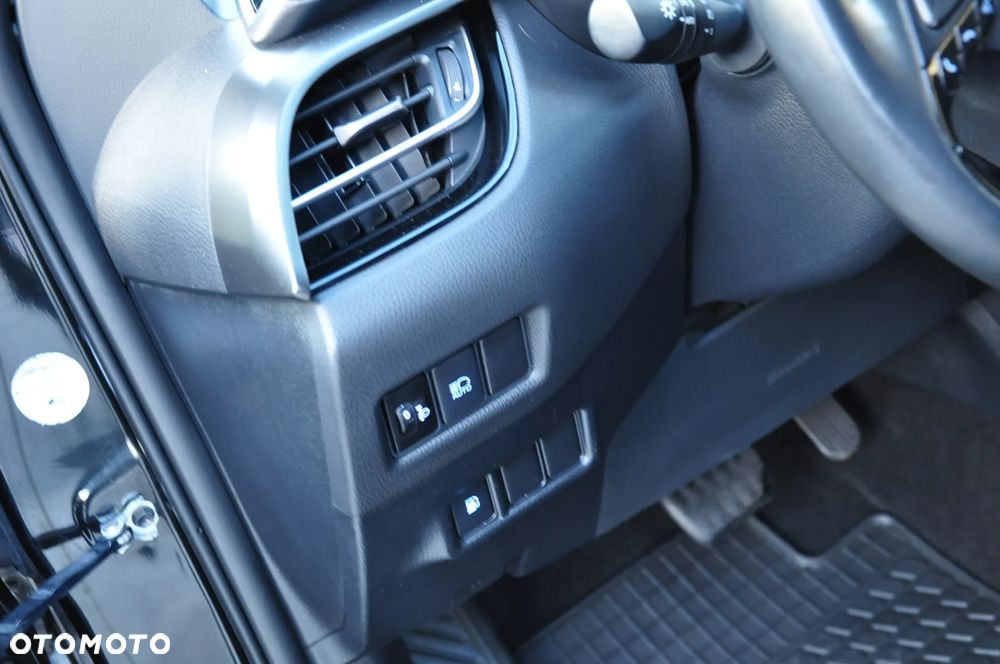 Toyota C-HR Business-Edition - 22