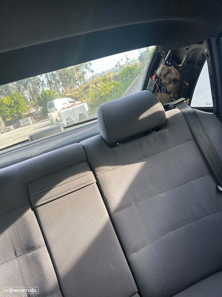 Audi A4 1.6 Ambiente EC - 7