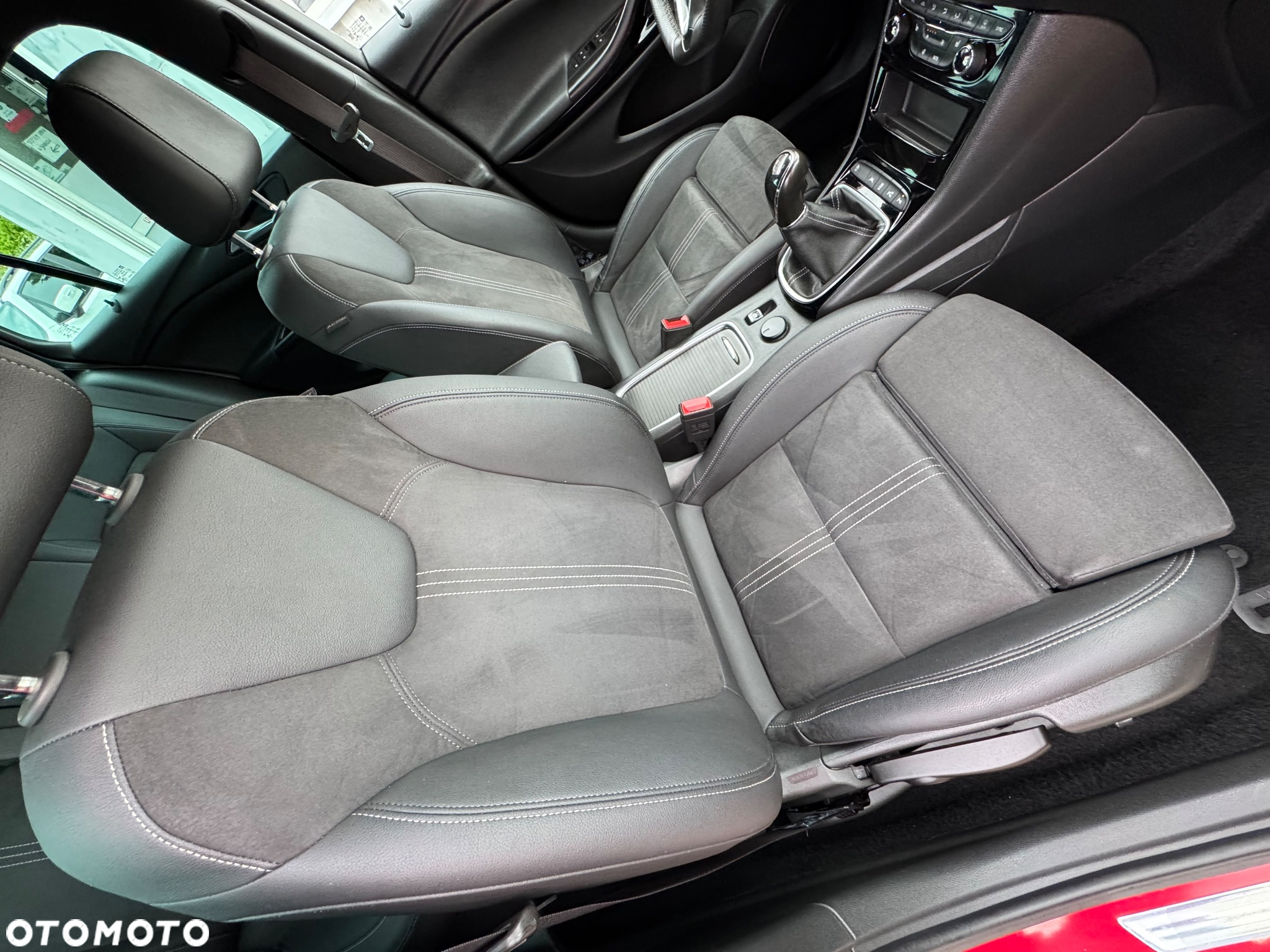 Opel Astra V 1.2 T Ultimate S&S - 19