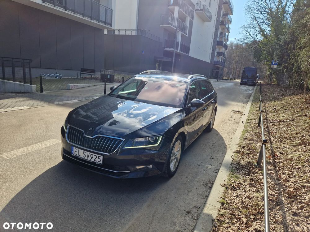 Skoda Superb 2.0 TDI 4x4 Style DSG - 4