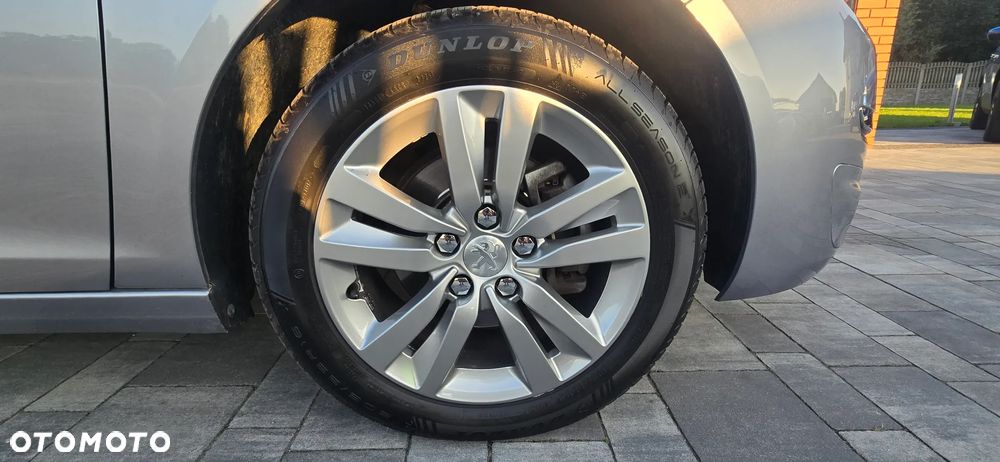 Peugeot 308 1.2 PureTech Allure S&S - 11