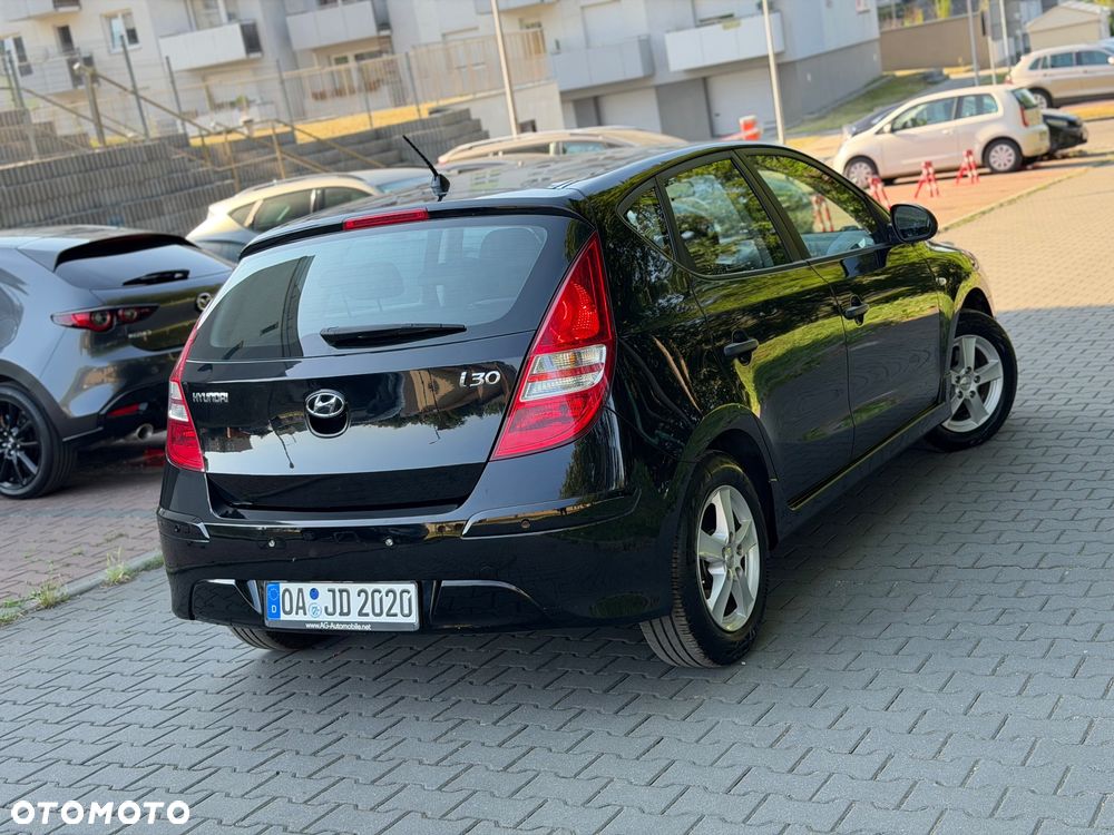 Hyundai i30 i30cw 1.4 UEFA EURO 2012 Edition - 17