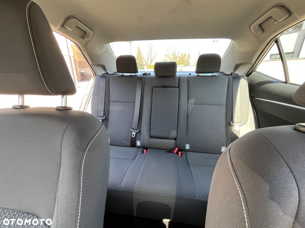 Toyota Corolla 1.6 Comfort - 9