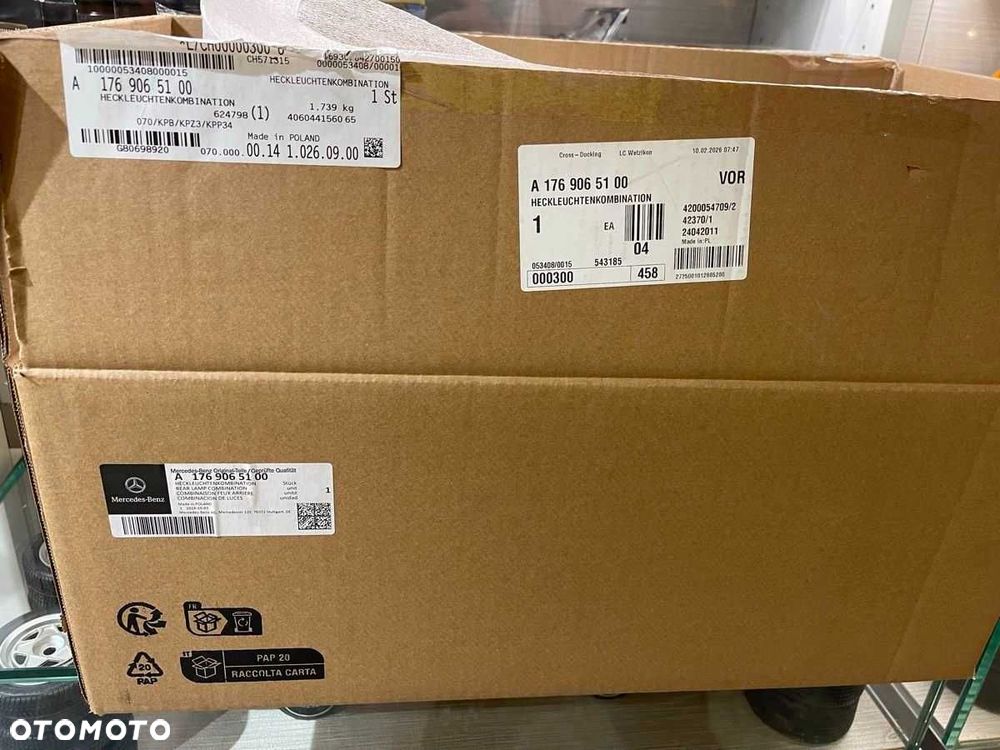 MERCEDES A klasa W176 LIFT lampa prawa prawy tył A1769065100 led europ - 9