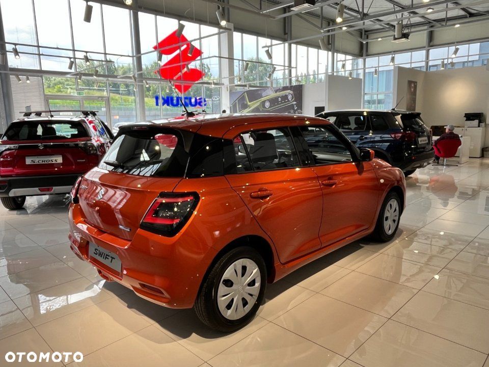 Suzuki Swift - 4