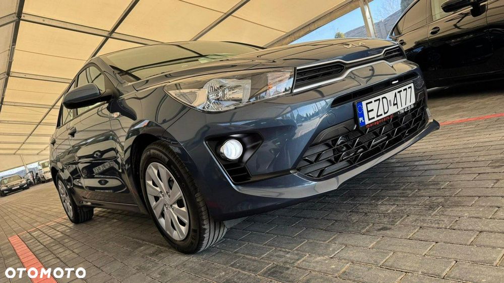 Kia Rio - 40