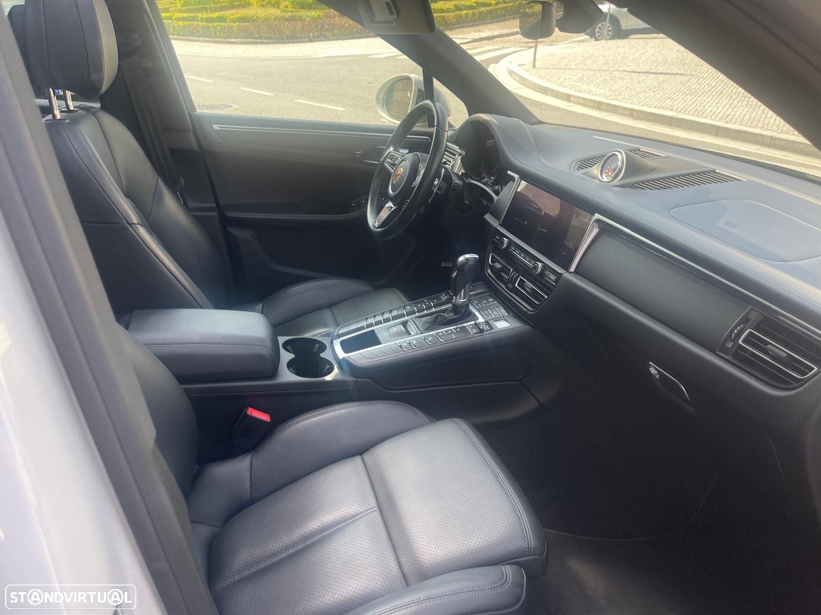 Porsche Macan Standard - 37