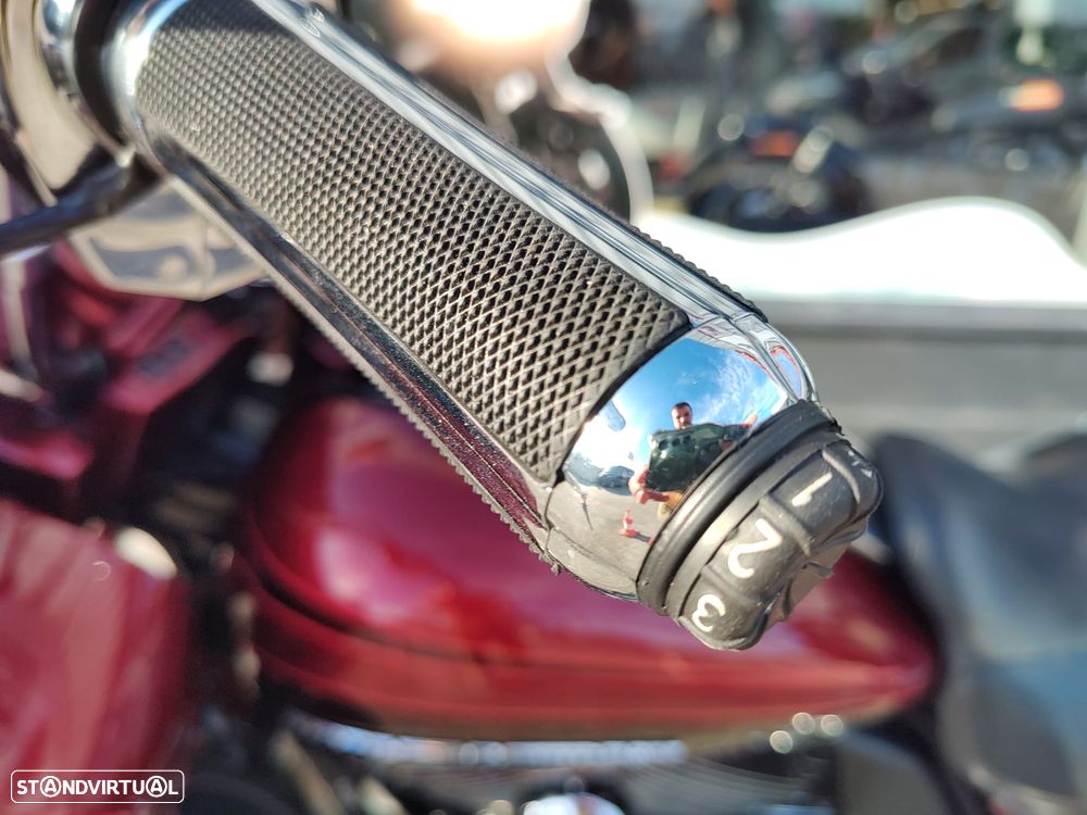 Harley-Davidson Road CVO Road Glide Ultra - 7