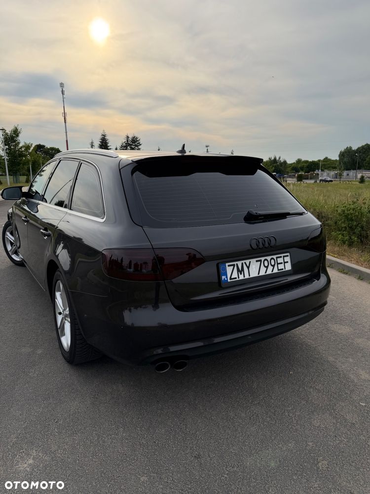 Audi A4 Avant 2.0 TDI - 9