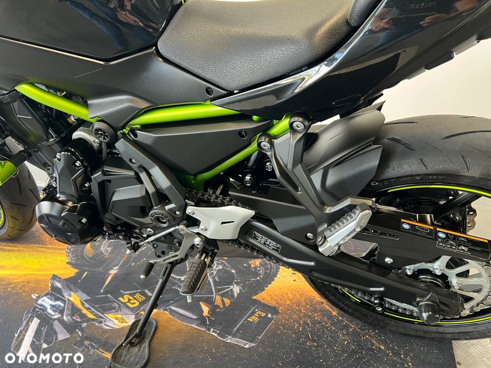 Kawasaki Z 650 - 15
