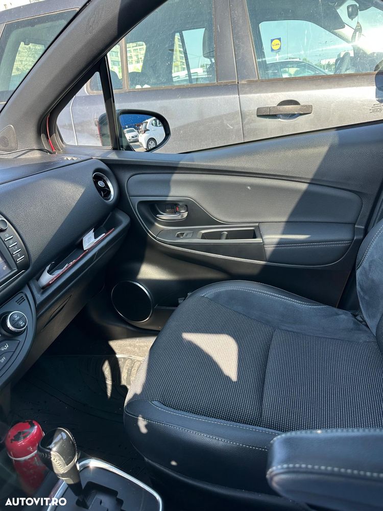 Toyota Yaris - 8