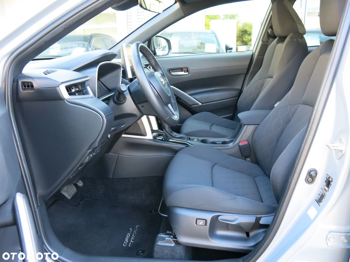 Toyota Corolla Cross - 10