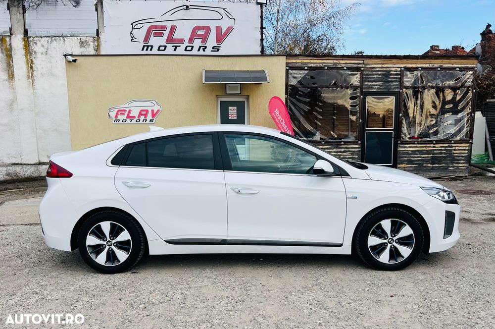 Hyundai IONIQ - 28