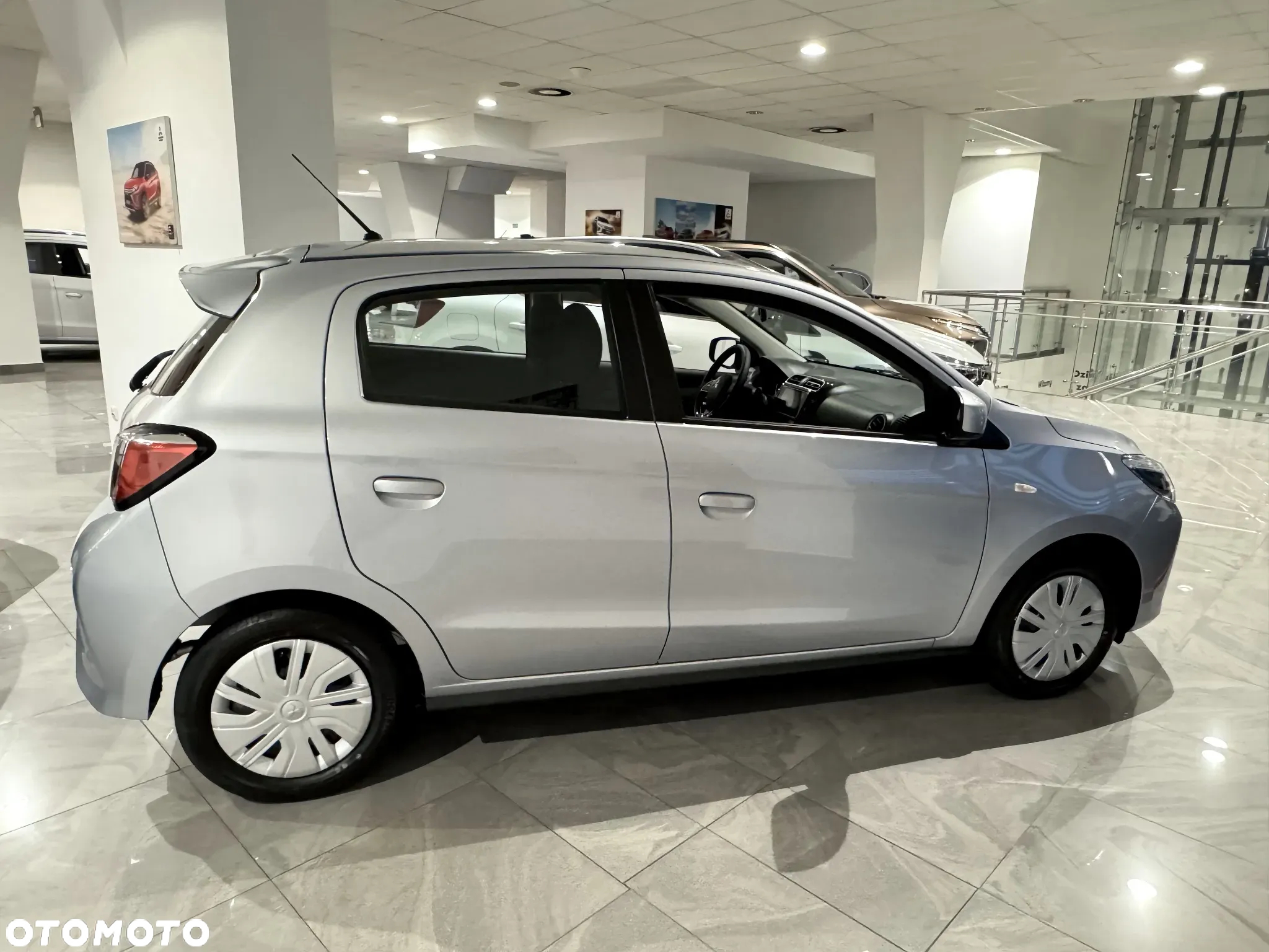 Mitsubishi Space Star 1.2 Invite CVT - 3