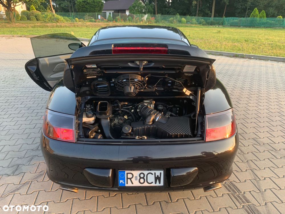 Porsche 911 Carrera - 7