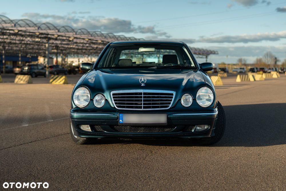 Mercedes-Benz Klasa E - 2