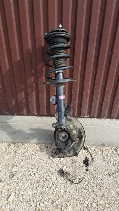 AMORTYZATOR MACPERSON PRZÓD PRZEDNI PRAWY 30 ZĘBÓW  2.0 D4D TOYOTA VERSO 2013 ROK - 3