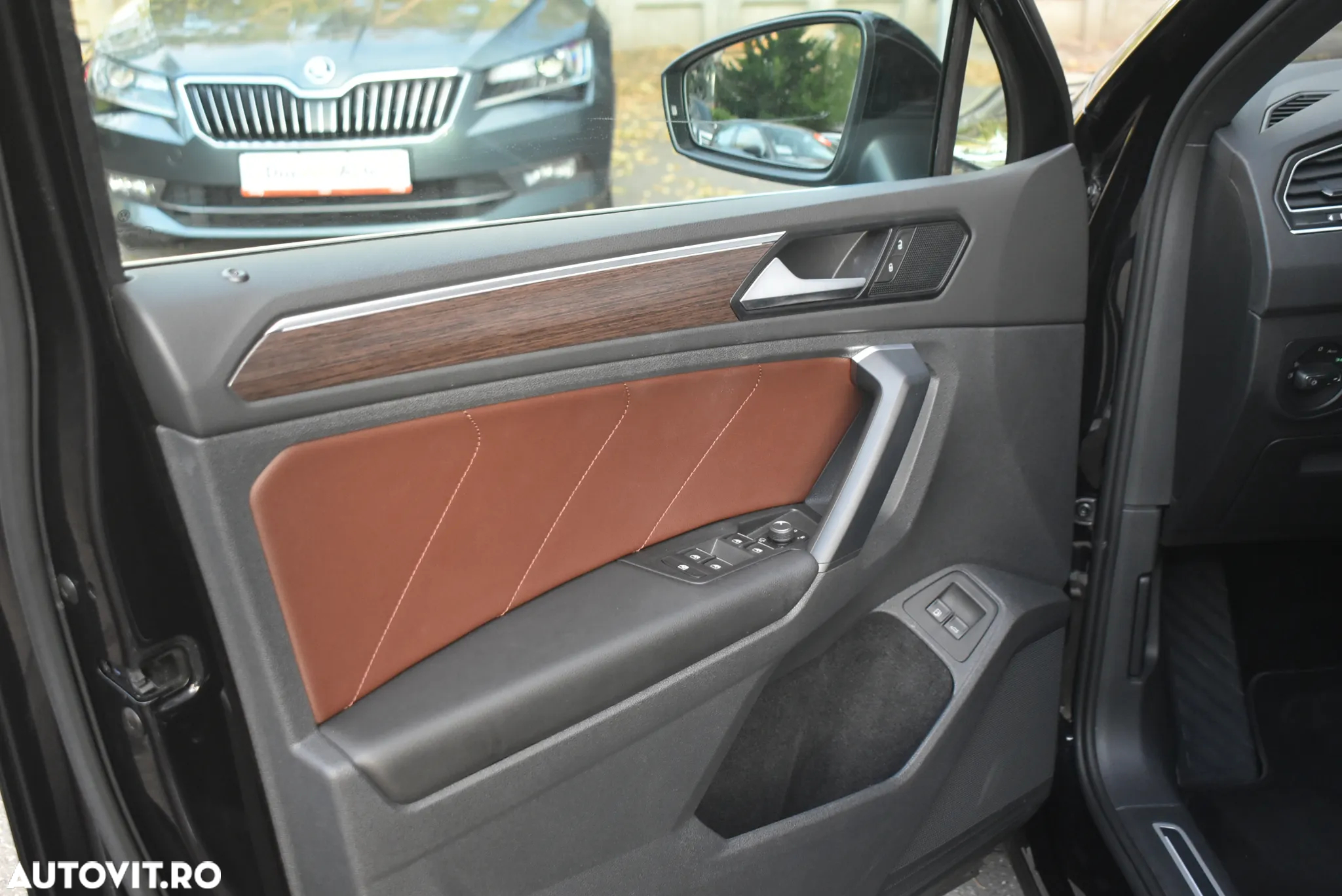 Volkswagen Tiguan - 10