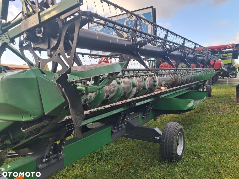 John Deere S690 - 13