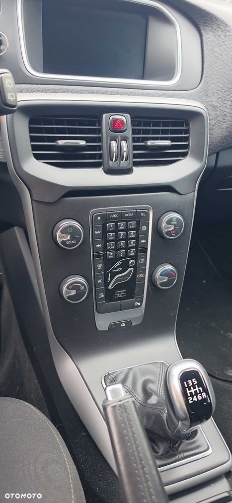 Volvo V40 - 6