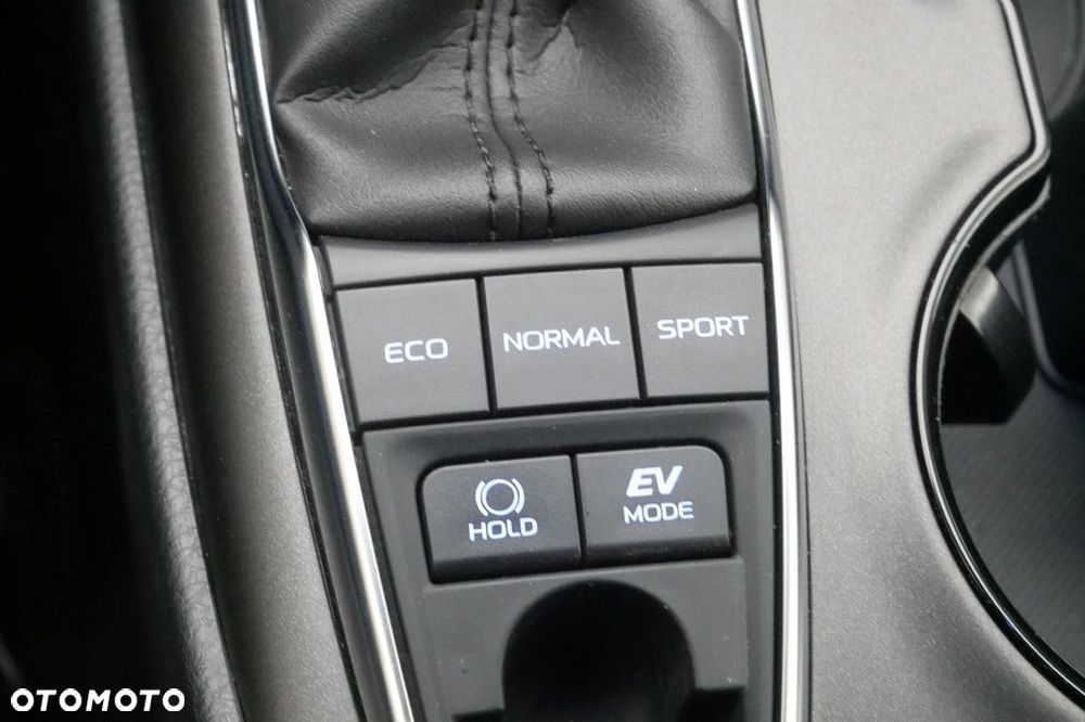 Toyota Camry 2.5 Hybrid Comfort CVT - 20