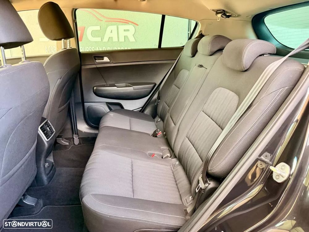 Kia Sportage 1.6 CRDi ISG SX - 9