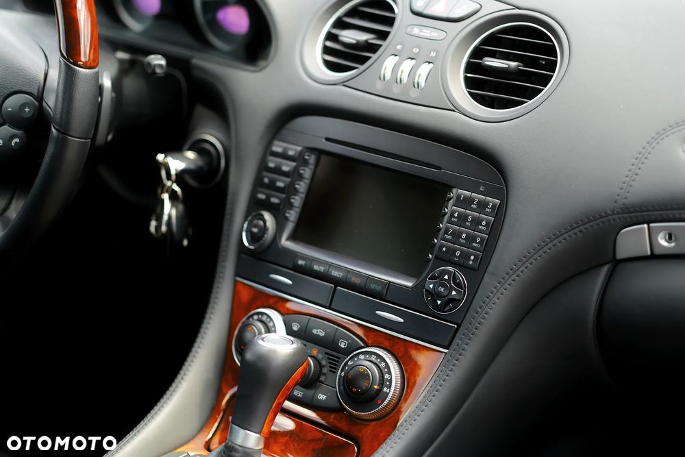 Mercedes-Benz SL - 20