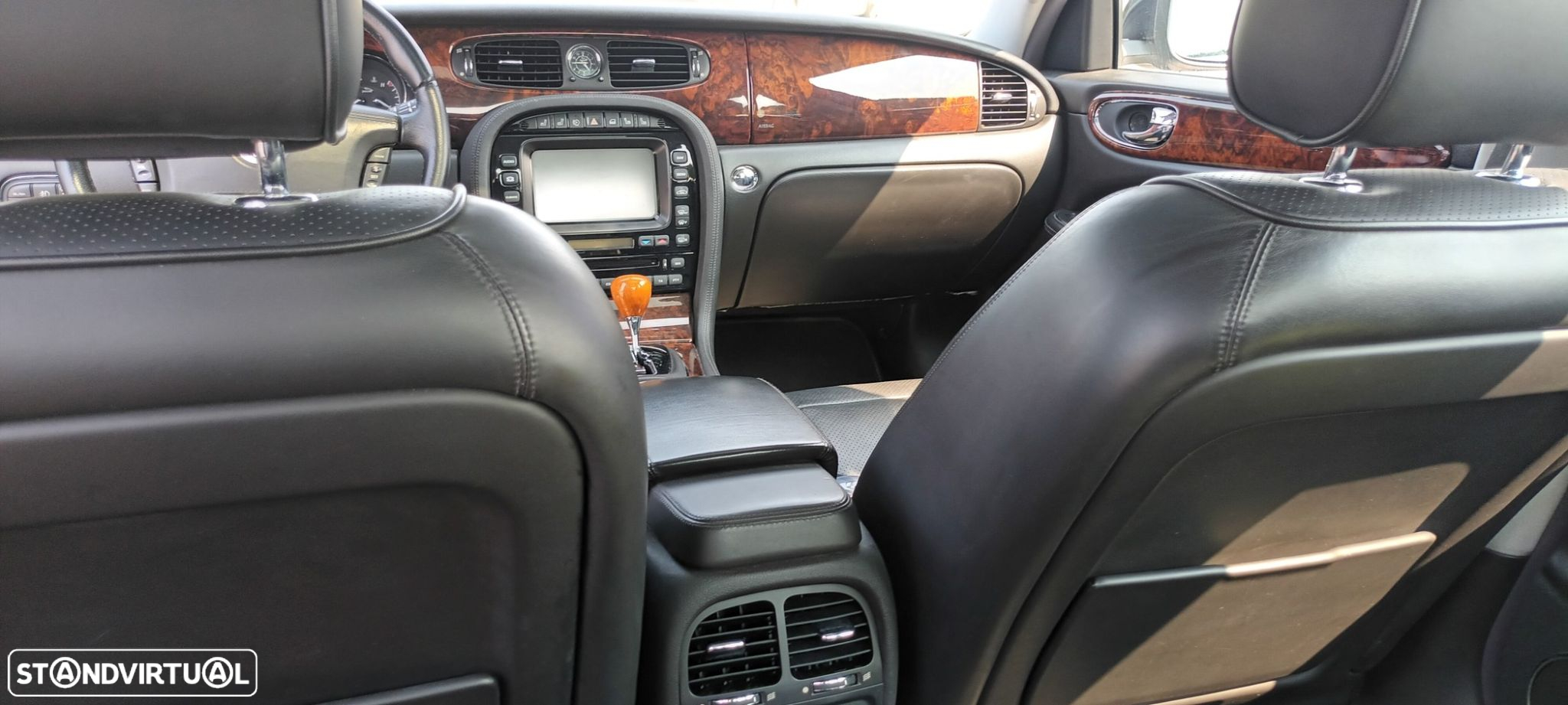 Jaguar XJ - 8
