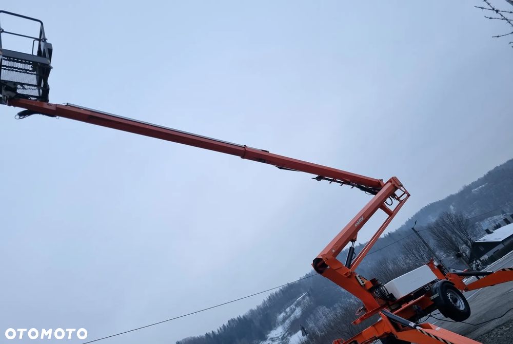 Nifty 170 HAC Zwyżka koszowa 17 metrów Podnośnik. jak Nowa z salonu 2016rok. PRĄD 230v. 4sekcje sterowania na dole Nowy model! Z komuny Norweskiej. Używana była 1 raz do roku. Serwisowana w DEKRA do końca  OKAZJA. Zwyżka Obrotowa. Poziomowanie kosza. Pełna Hydraulika. - 9