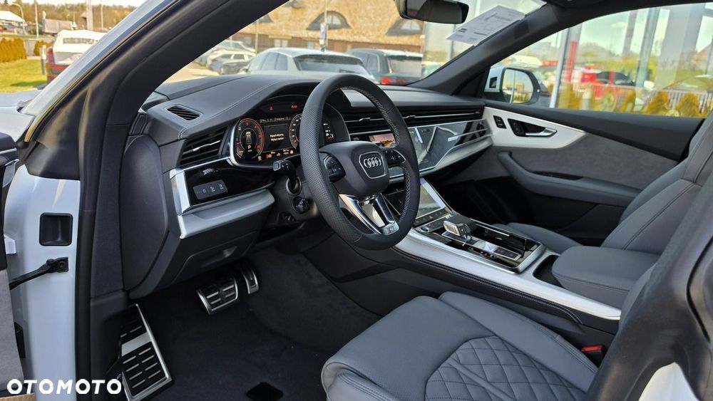 Audi Q8 - 7