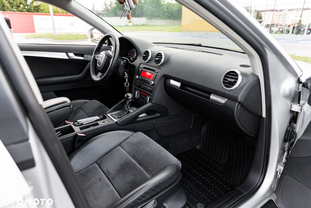 Audi A3 Sportback 2.0 TFSI Quattro Ambition S tronic - 25