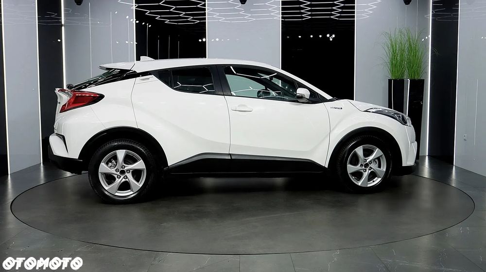 Toyota C-HR Business-Edition - 10