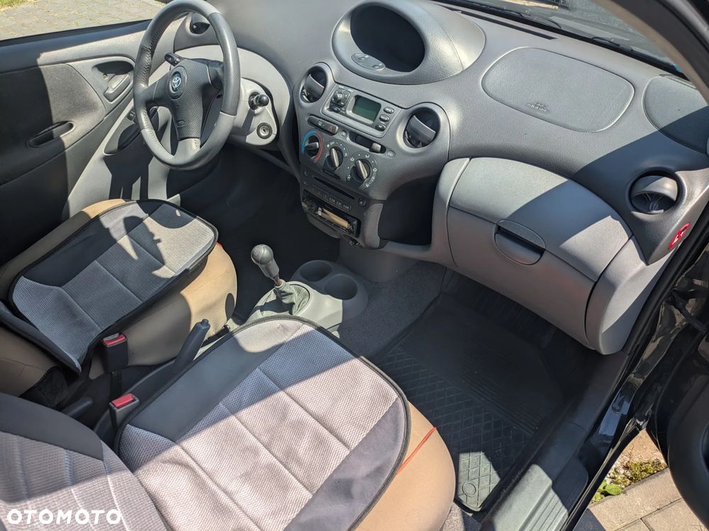 Toyota Yaris 1.3 Sol - 8